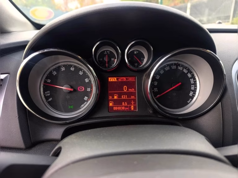 Opel Astra Enjoy 1.6T Mt6 — foto 10 de 16