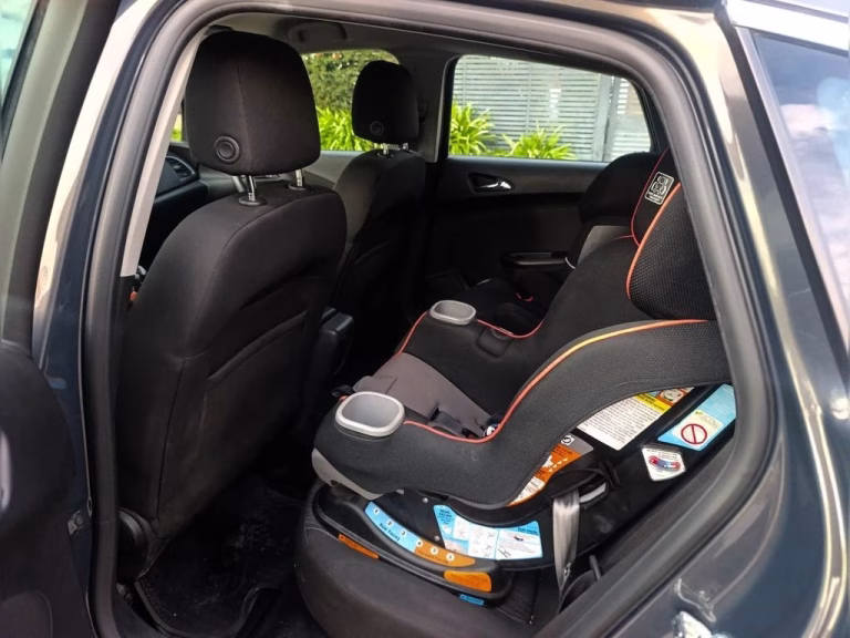 Opel Astra Enjoy 1.6T Mt6 — foto 16 de 16