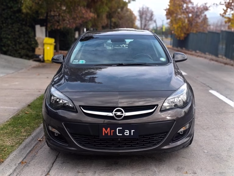 Opel Astra Enjoy 1.6T Mt6 — foto 3 de 16