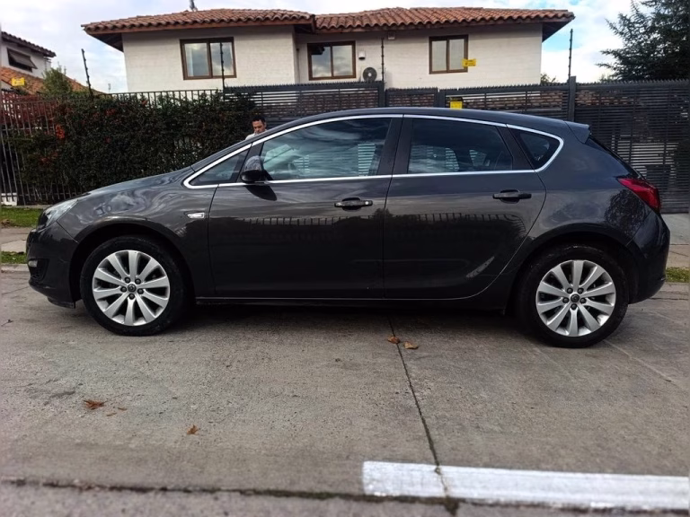 Opel Astra Enjoy 1.6T Mt6 — foto 4 de 16