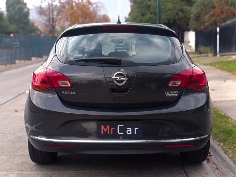 Opel Astra Enjoy 1.6T Mt6 — foto 6 de 16