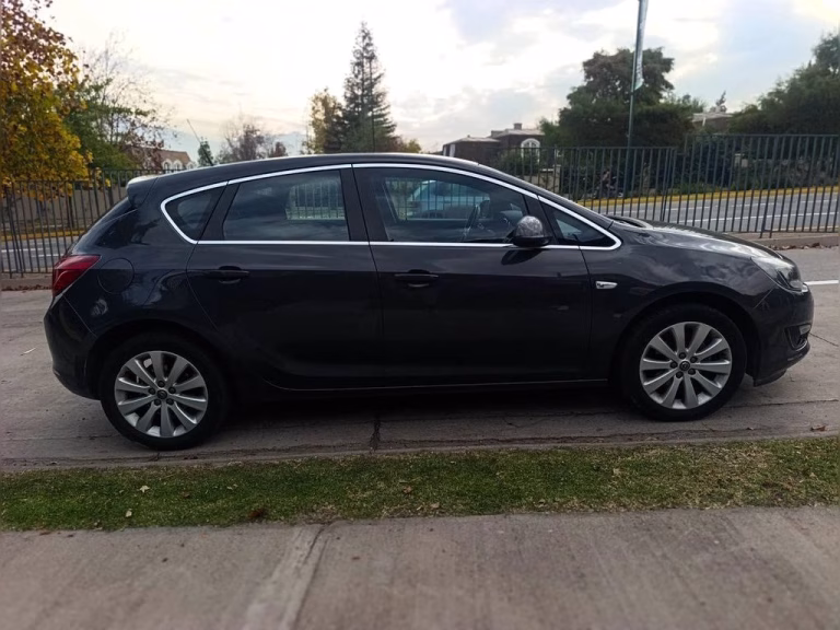 Opel Astra Enjoy 1.6T Mt6 — foto 7 de 16