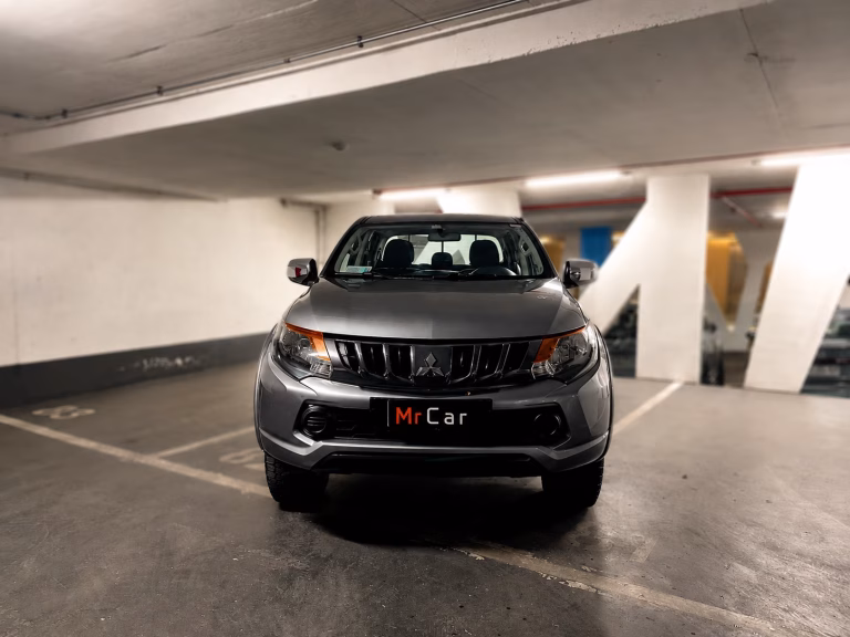 Mitsubishi L200 Katana CRT