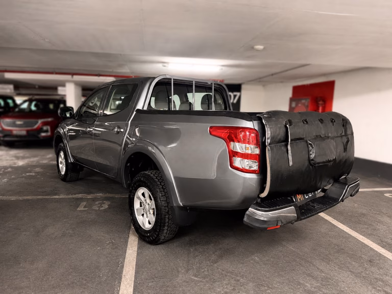 Mitsubishi L200 — foto 4 de 7