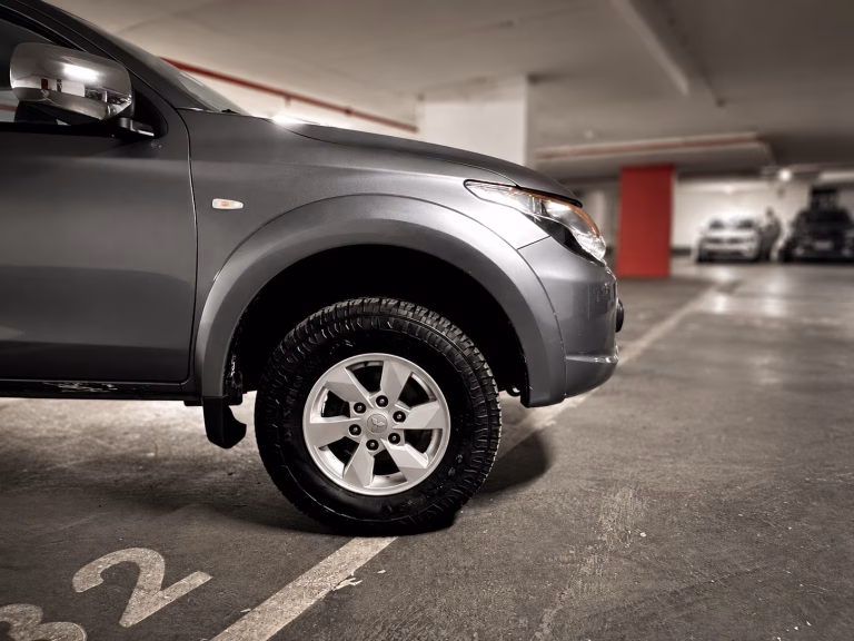 Mitsubishi L200 — foto 6 de 7