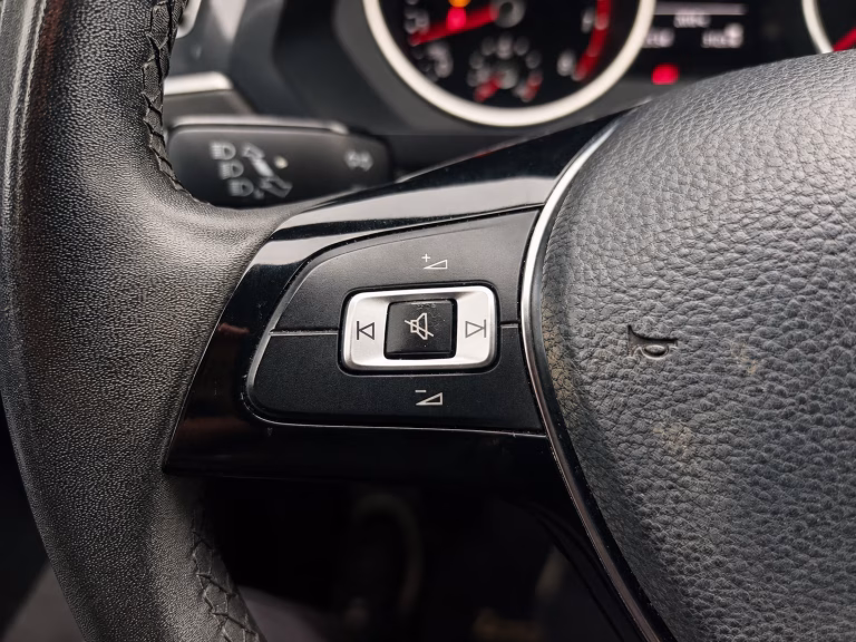 Volkswagen Tiguan Tsi At Comfortline — foto 12 de 18