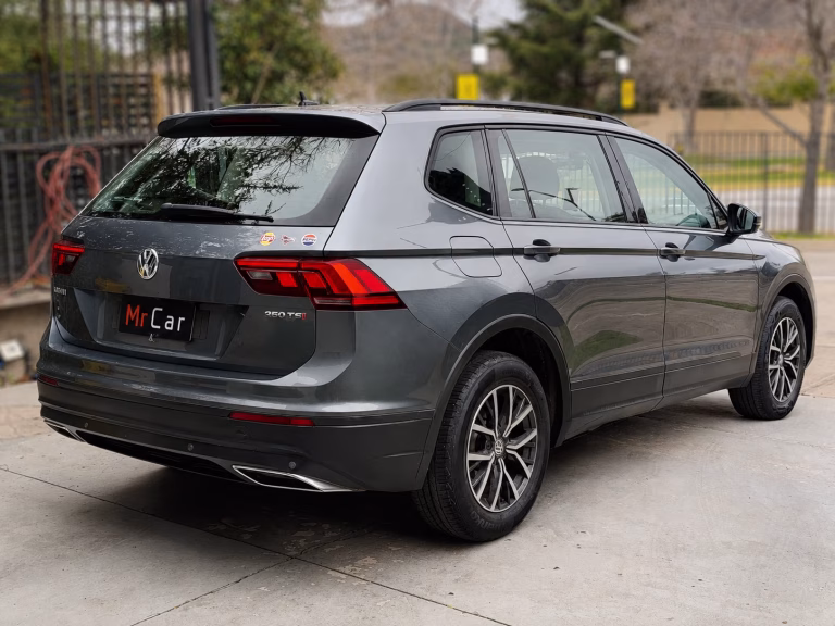 Volkswagen Tiguan Tsi At Comfortline — foto 4 de 18