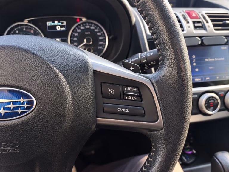 Subaru Impreza — foto 13 de 18