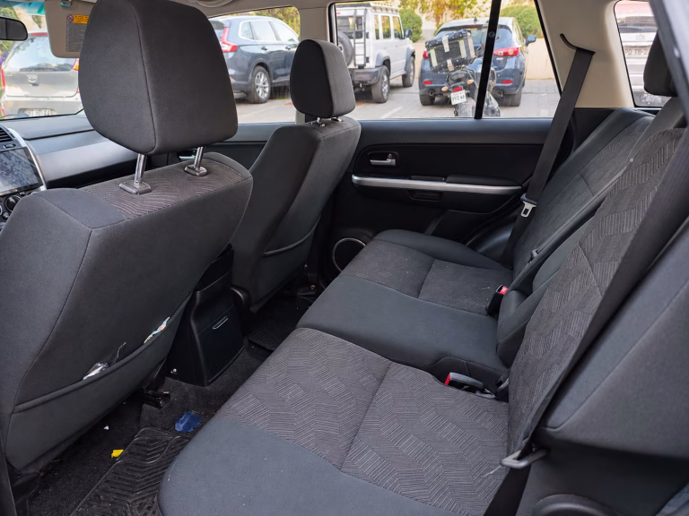Suzuki Grand Nomade Glx Sport — foto 17 de 17