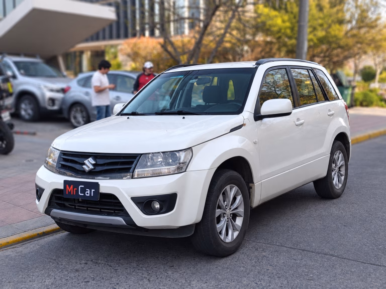 Suzuki Grand Nomade Glx Sport — foto 2 de 17