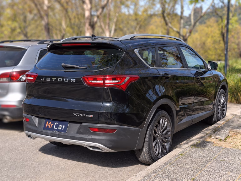 Jetour X70 Std — foto 3 de 18