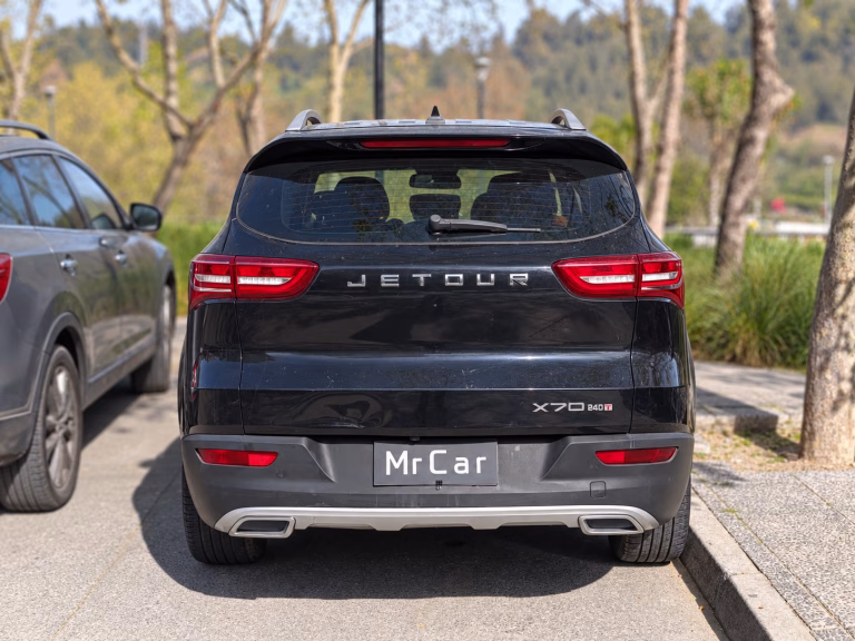 Jetour X70 Std — foto 5 de 18