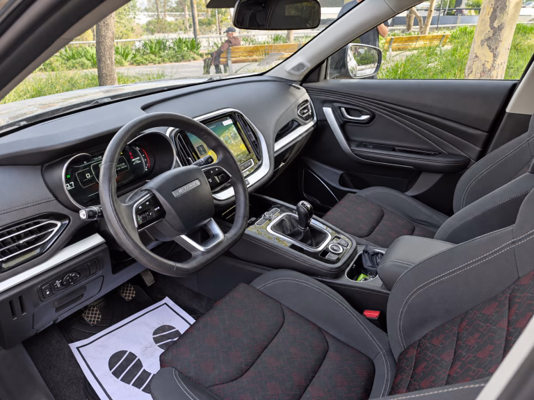 Jetour X70 Std — foto 6 de 18