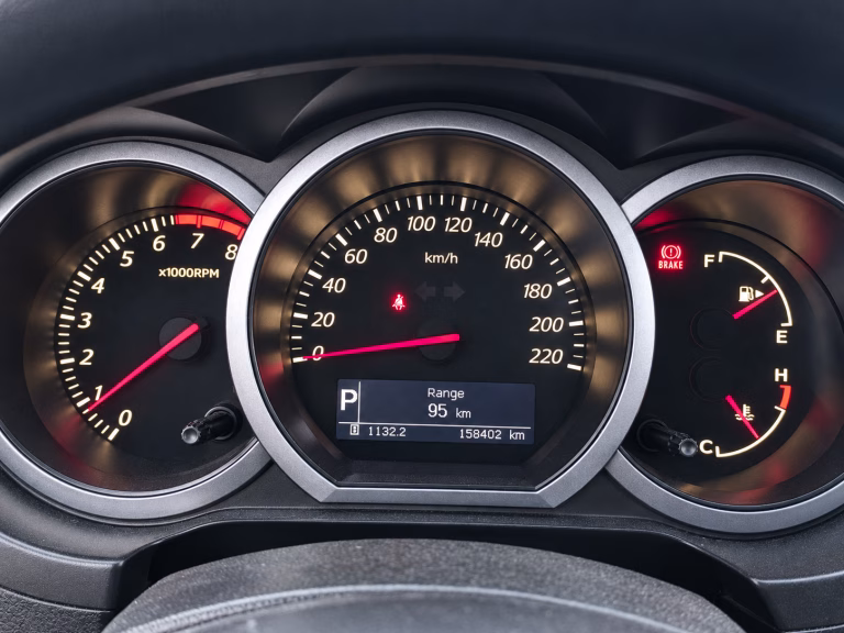 Suzuki Grand Nomade Glx Sport — foto 7 de 17