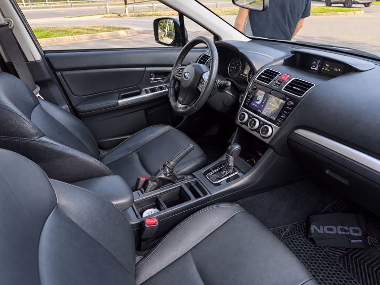 Subaru Impreza — foto 8 de 18