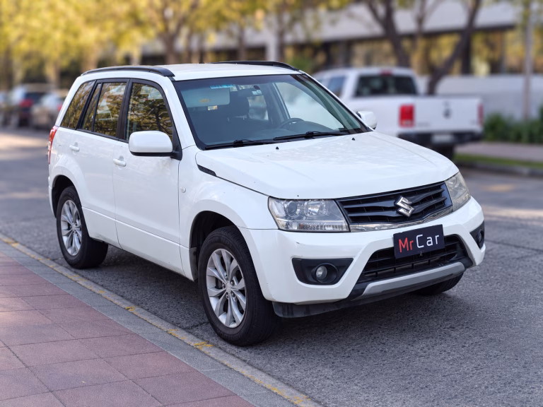 Suzuki Grand Nomade Glx Sport — foto 9 de 17
