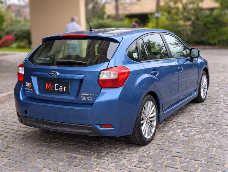 Subaru Impreza Sport — foto 4 de 19