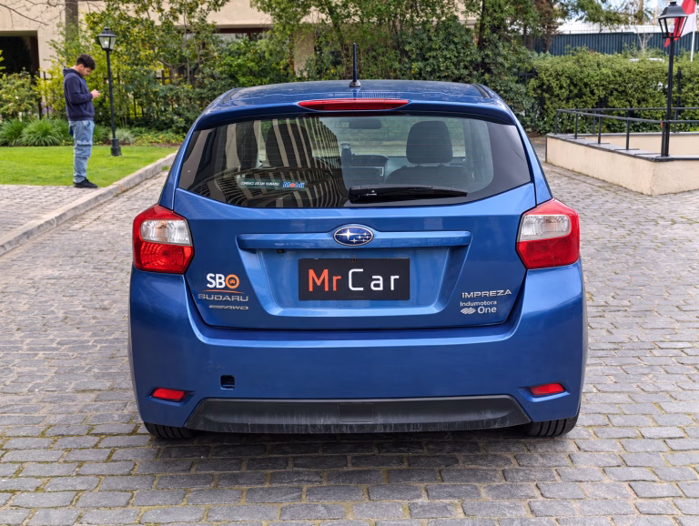 Subaru Impreza Sport — foto 5 de 19