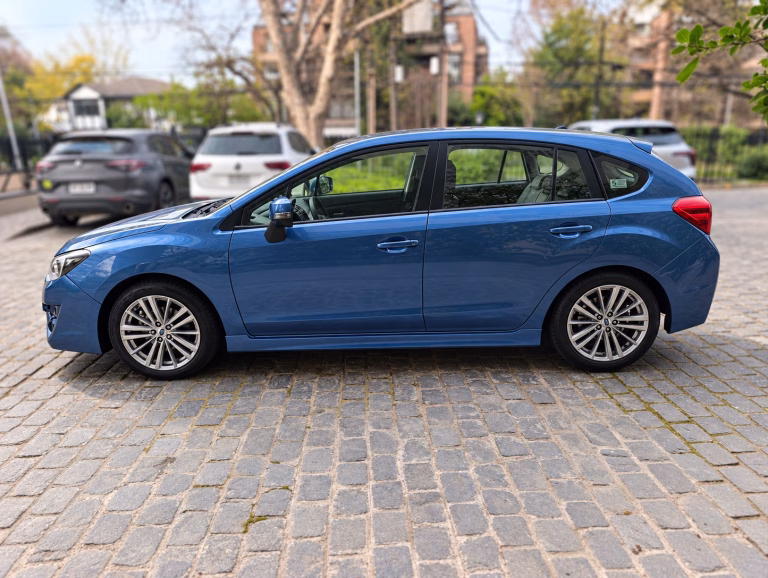 Subaru Impreza Sport — foto 10 de 19