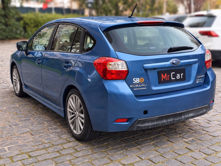 Subaru Impreza Sport — foto 11 de 19