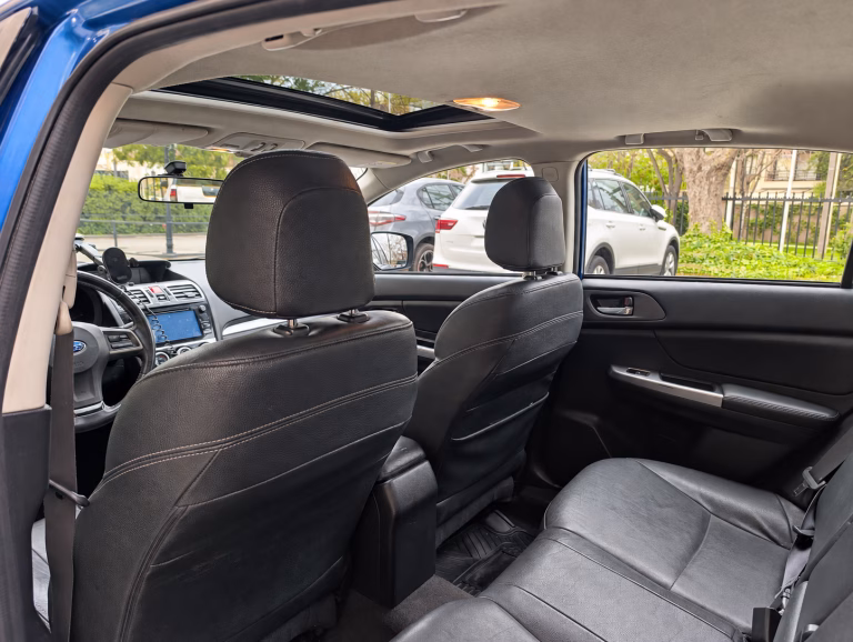 Subaru Impreza Sport — foto 18 de 19