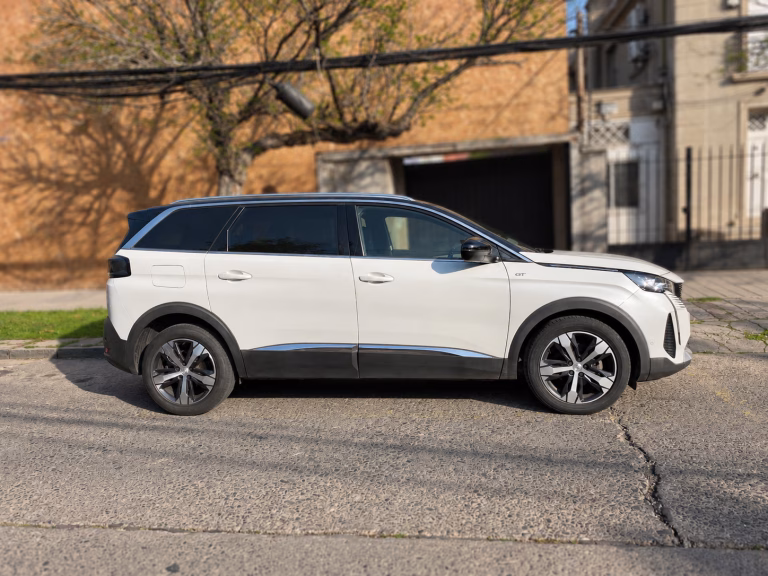 Peugeot 5008 Gt Bluehdi 4×2 — foto 3 de 20