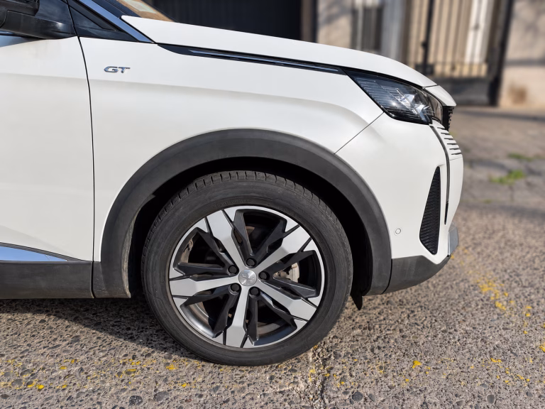Peugeot 5008 Gt Bluehdi 4×2 — foto 11 de 20