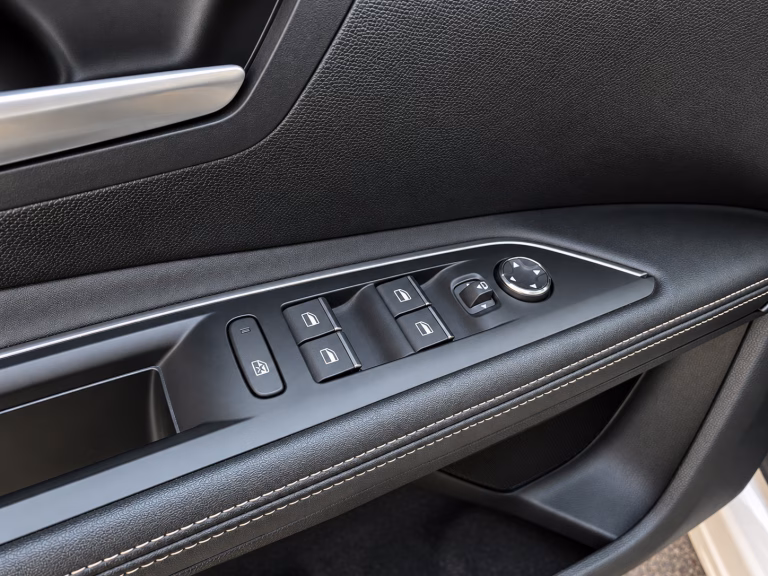 Peugeot 5008 Gt Bluehdi 4×2 — foto 14 de 20