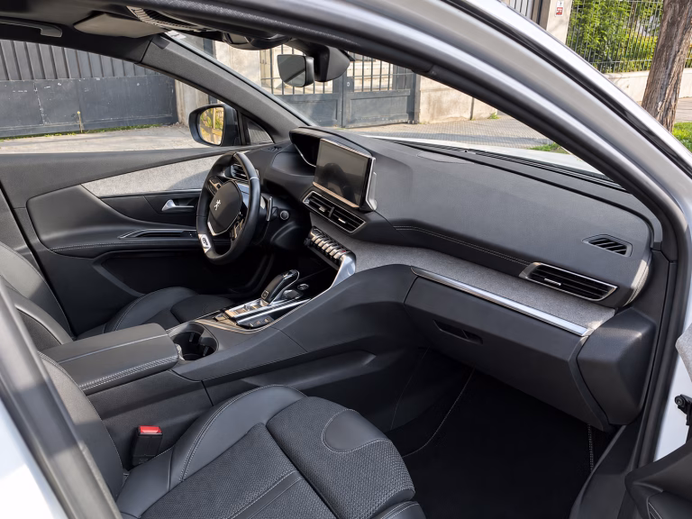Peugeot 5008 Gt Bluehdi 4×2 — foto 15 de 20