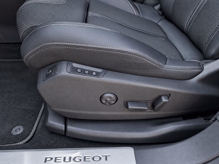 Peugeot 5008 Gt Bluehdi 4×2 — foto 19 de 20