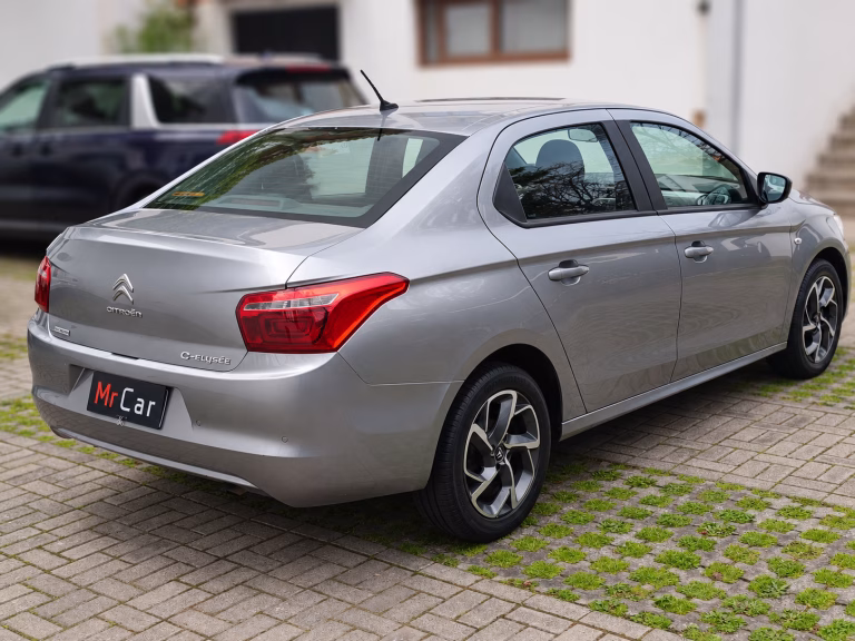 Citroën C-Elysée — foto 8 de 15