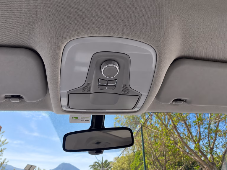 Chery Tiggo 8 — foto 14 de 15