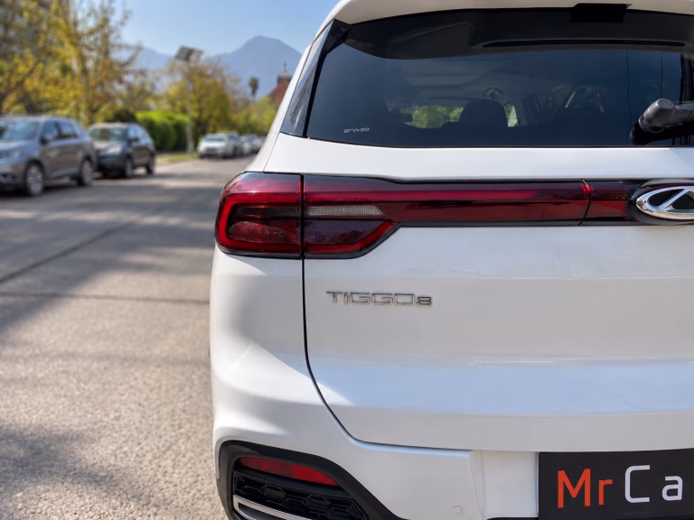 Chery Tiggo 8 — foto 7 de 15