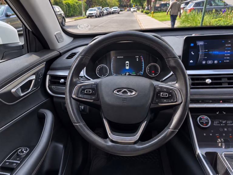 Chery Tiggo 8 — foto 11 de 15