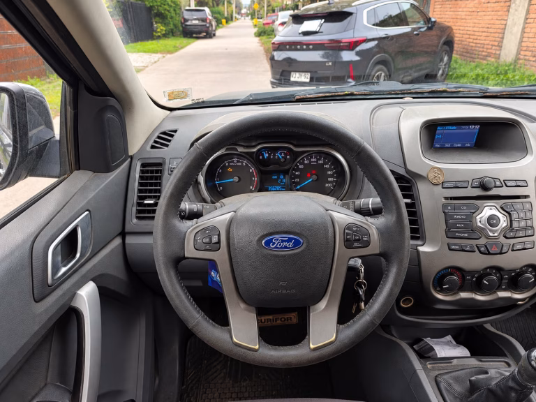 Ford Ranger Xlt — foto 12 de 19