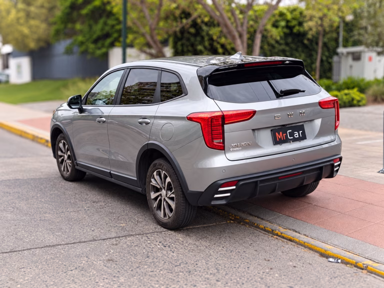 Great Wall Haval Jolion — foto 7 de 17