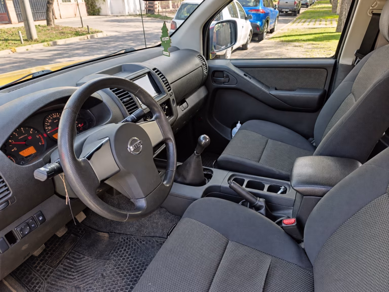 Nissan Navara — foto 9 de 14