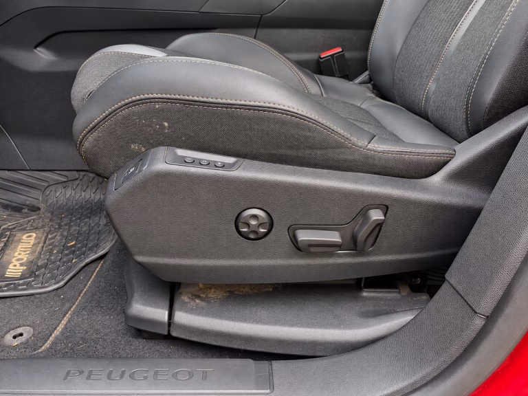 Peugeot 3008 Gt Line Puretech — foto 15 de 16