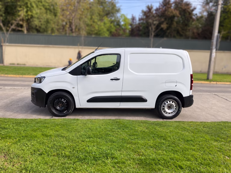 Peugeot Partner L1 — foto 4 de 5