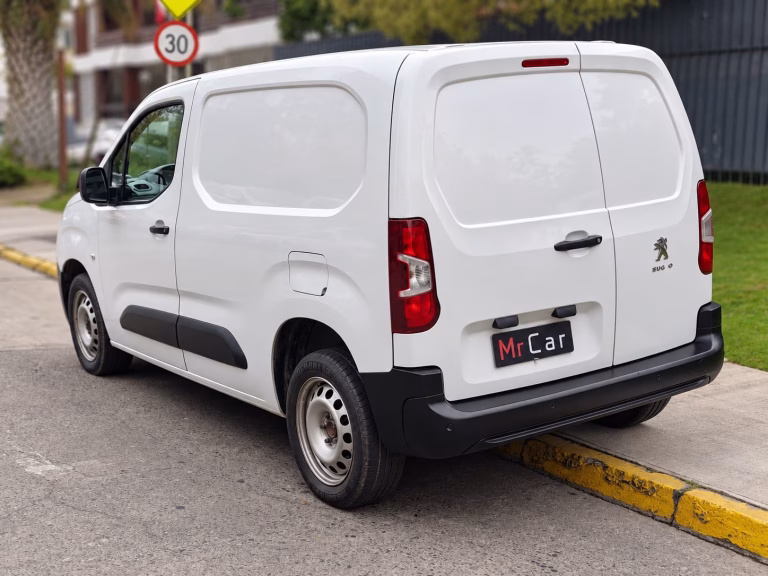 Peugeot Partner L1 — foto 8 de 14
