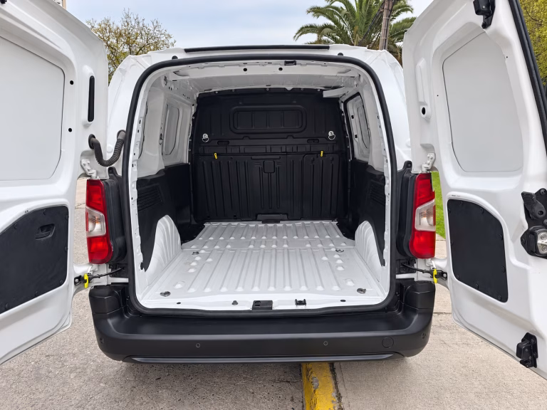 Peugeot Partner L1 — foto 9 de 14