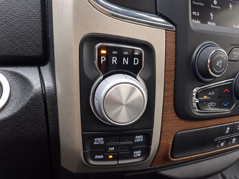 RAM 1500 — foto 16 de 19