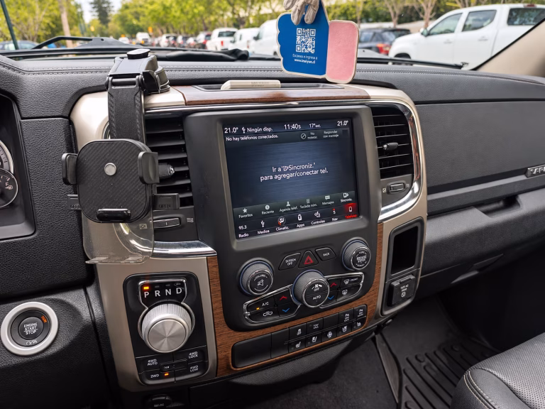 RAM 1500 — foto 17 de 19
