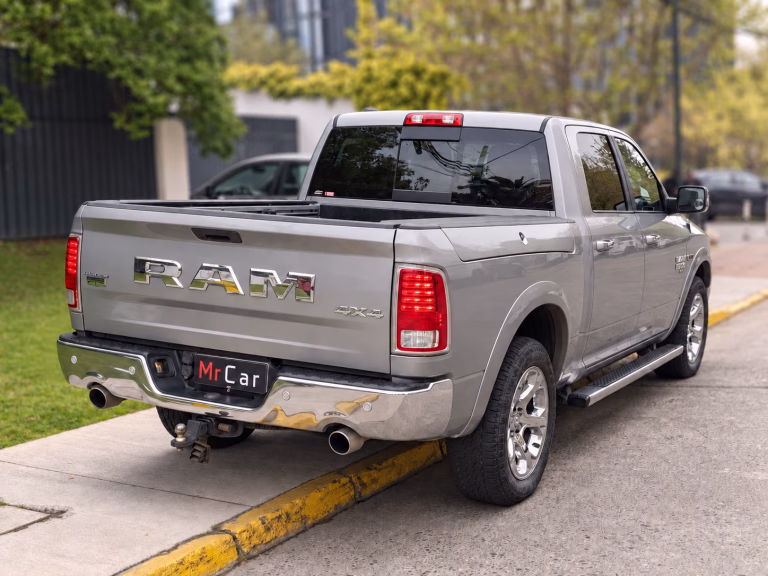 RAM 1500 — foto 8 de 19