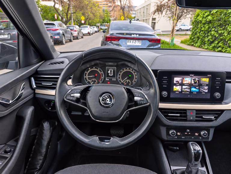 Škoda Kamiq — foto 11 de 19