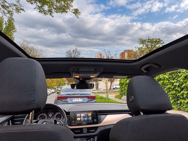 Škoda Kamiq — foto 17 de 19