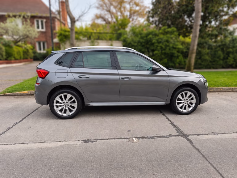Škoda Kamiq — foto 7 de 19
