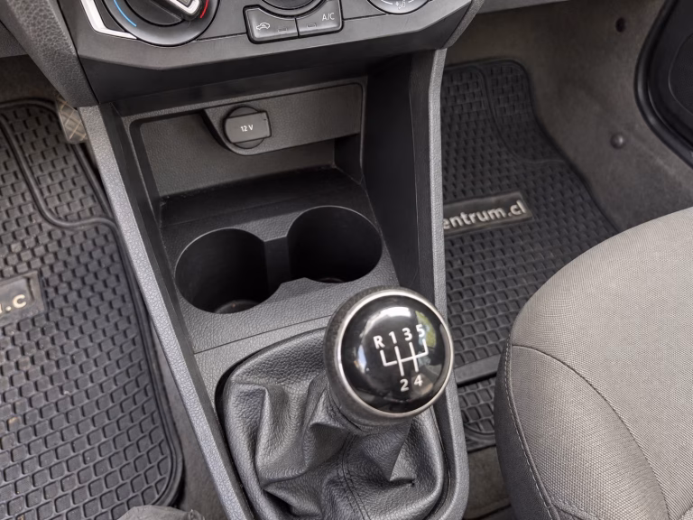 Volkswagen Gol Highline — foto 14 de 20