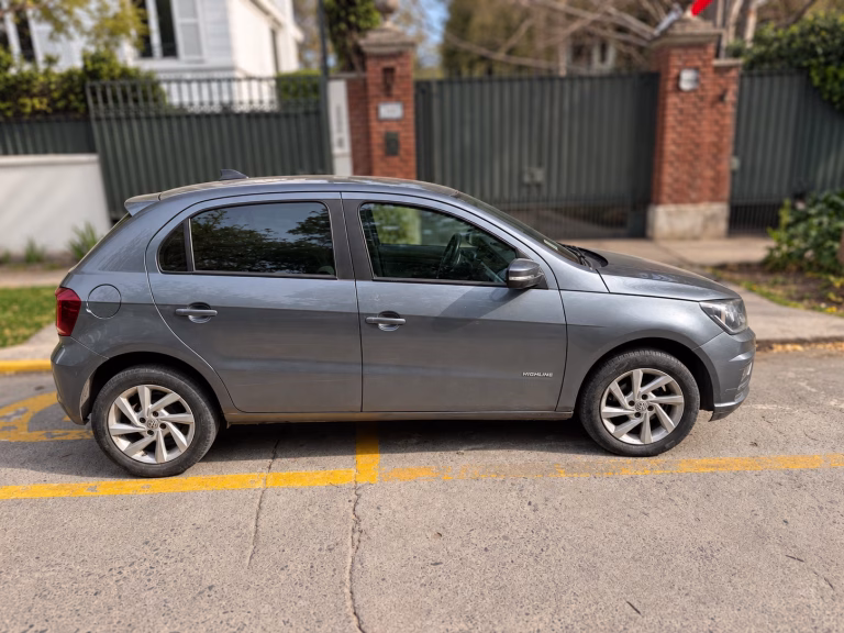 Volkswagen Gol Highline — foto 3 de 20