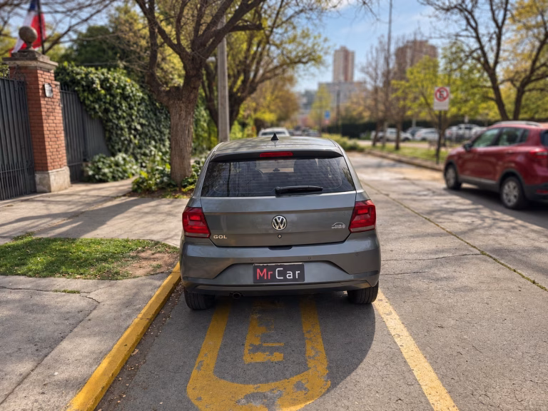 Volkswagen Gol Highline — foto 5 de 20